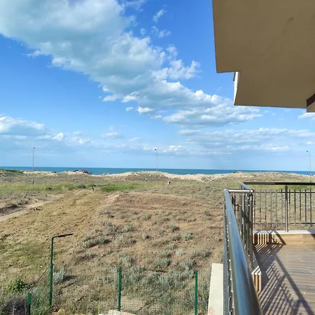 Seahome Beachfront Sea View Terrace Quiet Parking Apartment *