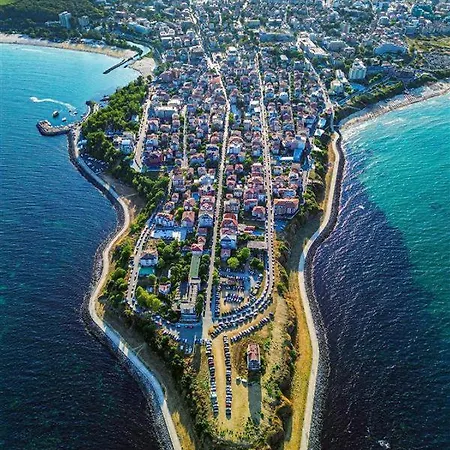 Seahome Beachfront Sea View Terrace Quiet Parking Apartment Primorsko